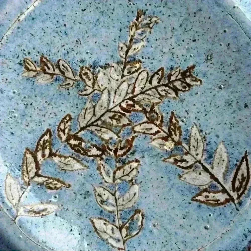 VTG Handcrafted decorative blue pottery plate with wheat (or leaf) detail signed